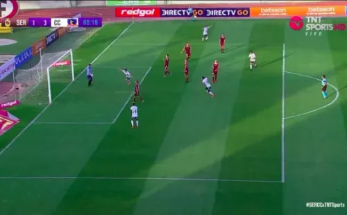 Solari festeja con todo el gol del Cacique contra La Serena. Foto: Captura