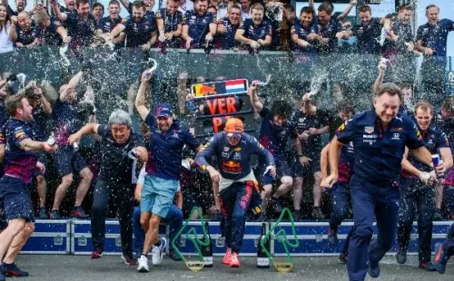 La gran temporada de Red Bull tiene a toda la escudería austriaca sonriendo. (Foto: Getty)