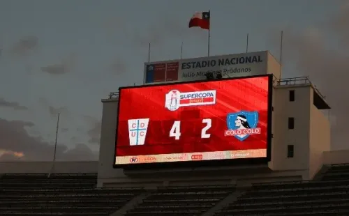 Católica le ganó la Supercopa a Colo Colo en marzo, hoy se vuelven a ver las caras.