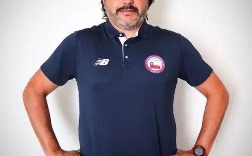 José Letelier, DT de la selección chilena femenina.