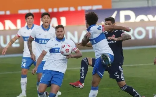 La UC perdió contra la U y Poyet sigue sumando críticas dentro y fuera de la cancha. (Foto: Agencia UNO)