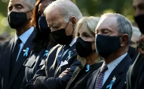 El Presidente Joe Biden y la Primera Dama Jill Biden asisten a la ceremonia anual de conmemoración del 11 de septiembre | Foto: Getty Images