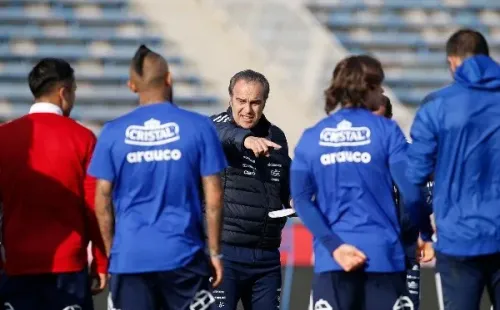 Martín Lasarte trabaja con sus seleccionados para cambiar la cara de la selección y dar la última esperanza en las Eliminatorias. Foto: ANFP