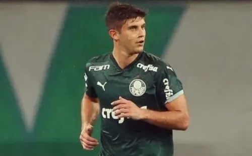 Defensa chileno ha venido siendo titular hasta antes de su lesión en Palmeiras. (Foto: Archivo).