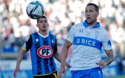 Aued terminó siendo importante para la Católica en el final del torneo. Foto: Agencia Uno.
