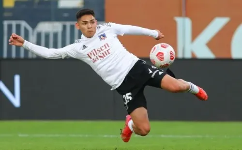 Joan Cruz sumó muchos minutos en Colo Colo el 2021 (Agencia Uno)
