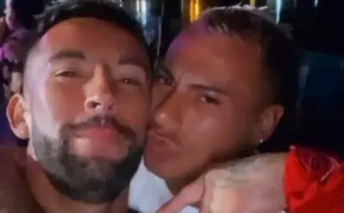 La polémica foto de Isla con Edu Vargas (Instagram)