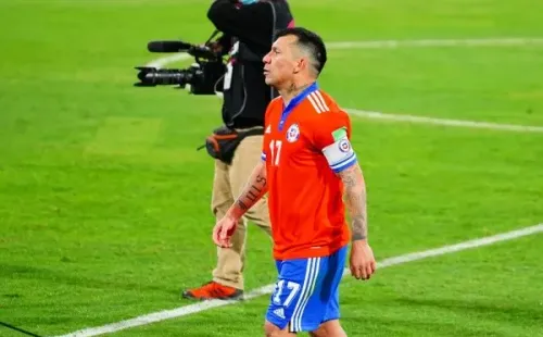 Medel se retira de San Carlos tras la eliminación de Chile (Guille Salazar)