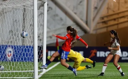 El segundo tanto de Chile ante Perú. Foto: ANFP.
