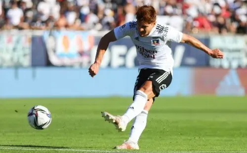 Leonardo Gil ha sido un buen aporte desde que llegó a Colo Colo (Agencia Uno)