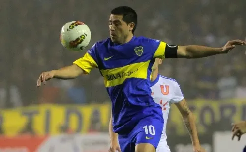 Riquelme ocupa parte de su tiempo en ver el fútbol de los más chicos de Boca.