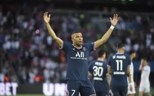 Mbappé celebra un gol hoy ante el Metz (PSG)