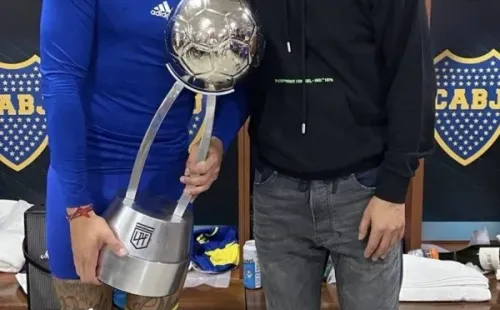 Rojo celebró junto a Román Riquelme la Copa de la Liga (Instagram)