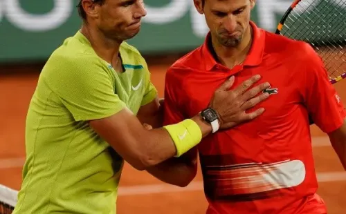 Nadal felicita a Nole en la malla tras el épico partido (Foto: Roland Garros)