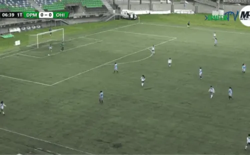 En el Chinquihue también se lucieron las ambulancias dentro de la zona de la cancha. (Captura)