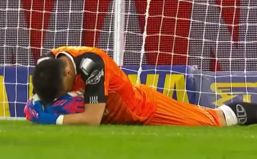 Toselli atenaza un balón sobre el final (ESPN)