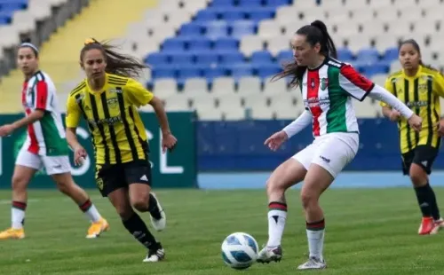 Empate intenso en el Ester Roa entre árabes y aurinegras. (Daniel Pino)