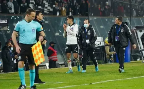 Pablo Solari agradece las muestras de cariño de los colocolinos (Agencia Uno)