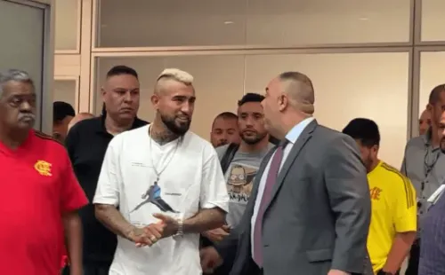 La primera imagen de Arturo Vidal en su llegada a Brasil para firmar por el Flamengo. (Foto: captura)
