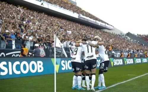 Corinthians celebra el gol del triunfo ante Flamengo (Foto:Ricardo Moreira/ZIMEL PRESS)