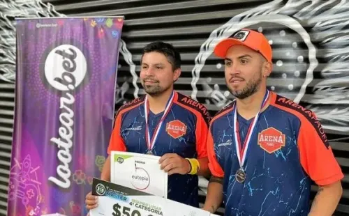 Morales ha participado de torneos de pádel.
