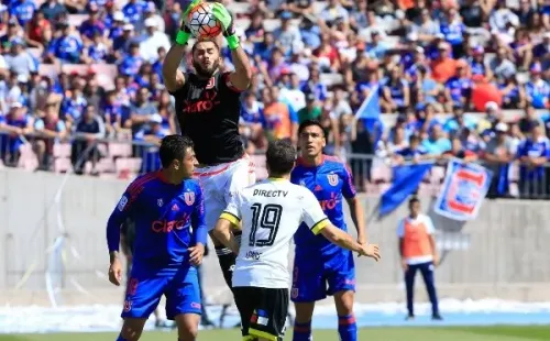 Contertulio de Colo Colo le saca en cara a Johnny Herrera los goles recibidos en los Superclásicos. (Foto: Agencia UNO)