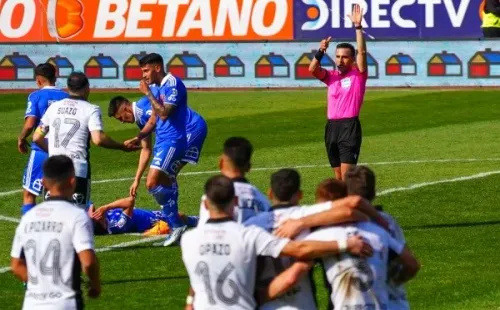 Colo Colo celebra su triunfo ante la U (Foto: Guille Salazar)