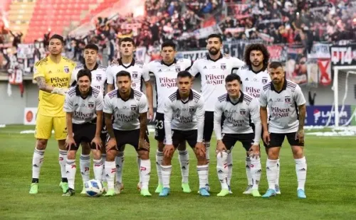 Colo Colo puede cambiar los pastos del fútbol chileno por los de Australia. Foto: Agencia Uno