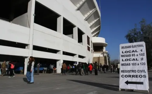La jornada se vive con tranquilidad en el Estadio Nacional. (Foto: Agencia Uno)