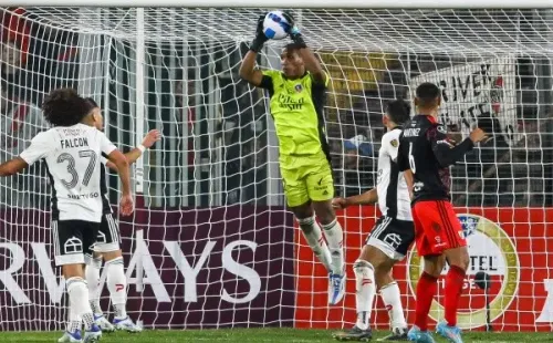 Carabalí se prepara para celebrar el título con Colo Colo (Foto: Agencia Uno)