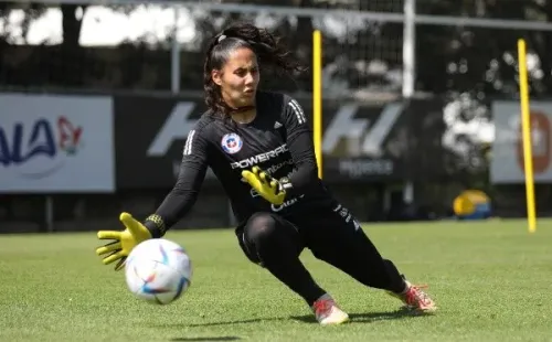 Bórquez se sumó este martes a la concentración de la selección chilena en México. (La Roja)