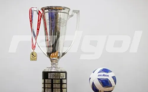 Están listas las medallas, la copa y la placa para Colo Colo campeón 2022.