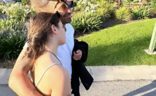 Luis Jiménez se dejó ver con una cabeza de caballo.