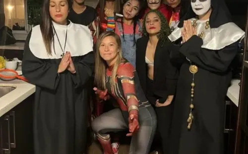 Las jugadoras de Colo Colo tuvieron su propia fiesta, donde destaca Yanara Aedo como Spiderman.