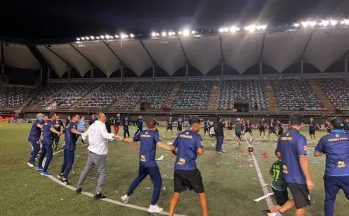La ronda de todo el plantel de Magallanes. Foto: Redgol.