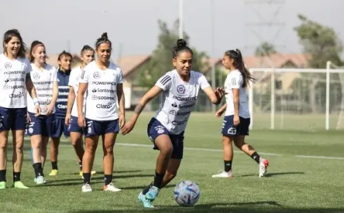 Solo 19 jugadoras entrenaron el Quilín el lunes y martes. (La Roja)