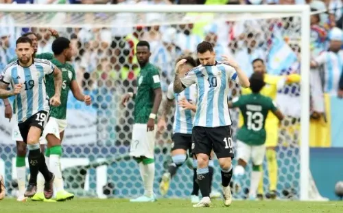 Messi no puede creer la derrota ante Arabia Saudita