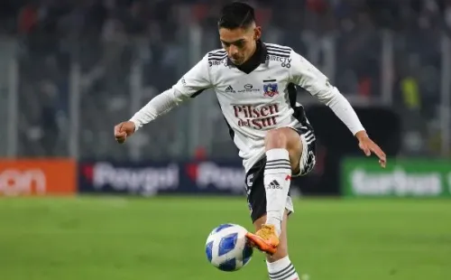 Joan Cruz está en un momento complejo con Colo Colo (Agencia Uno)