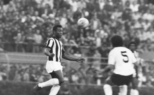Pelé brilló en su época en el Santos (Getty)