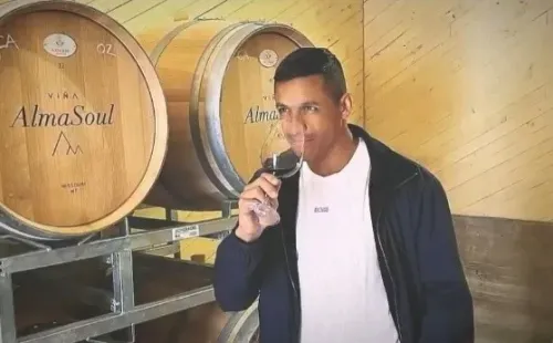 Alexis Sánchez trabaja intensamente en su proyecto vitivinícola Alma Soul
