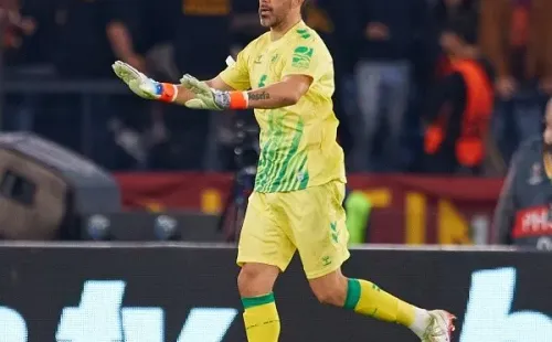 Bravo tiene la chance de firmar un nuevo contrato con Betis a sus 39 años (Getty)