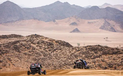 Ignacio Casale (atrás) en el Dakar