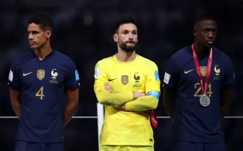 Hugo Lloris se tuvo que conformar con la medalla de plata en Qatar 2022. | Foto: Getty Images.