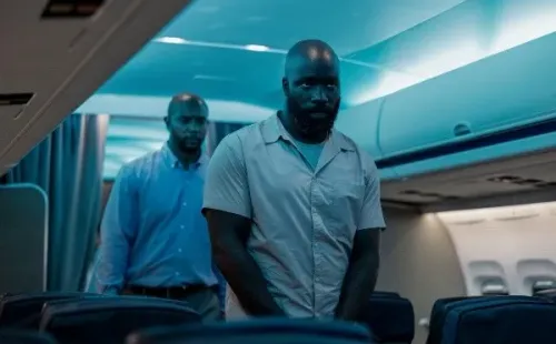 Mike Colter es el convictoLouis Gaspare. Foto: BF Distribution