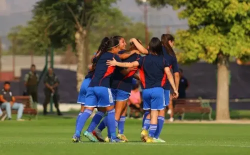 La selección chilena femenina se despidió del país con goleada 4-0 sobre Panamá. (La Roja)