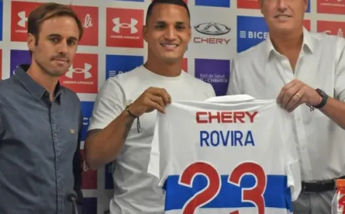 Rovira fue presentado. Eso sí, el número 23 corresponde a la temporada en curso (Foto: Cruzados)