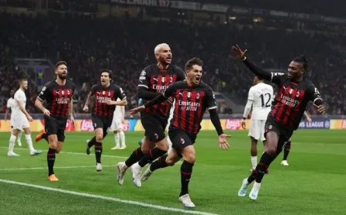 Díaz celebra con la boca llena de gol en el San Siro (Getty)