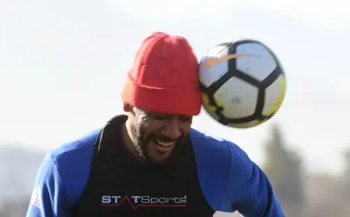 Beausejour espera que se una Colo Colo y la U para solucionar la violencia en el fútbol (Agencia Uno)
