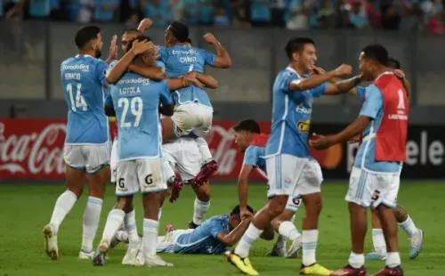 Cristal celebra su épica clasificación a la fase de grupos de la Libertadores