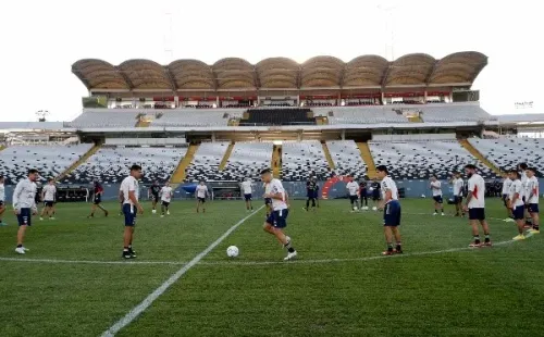 La Roja entrena en la cancha del Monumental. Foto: ANFP